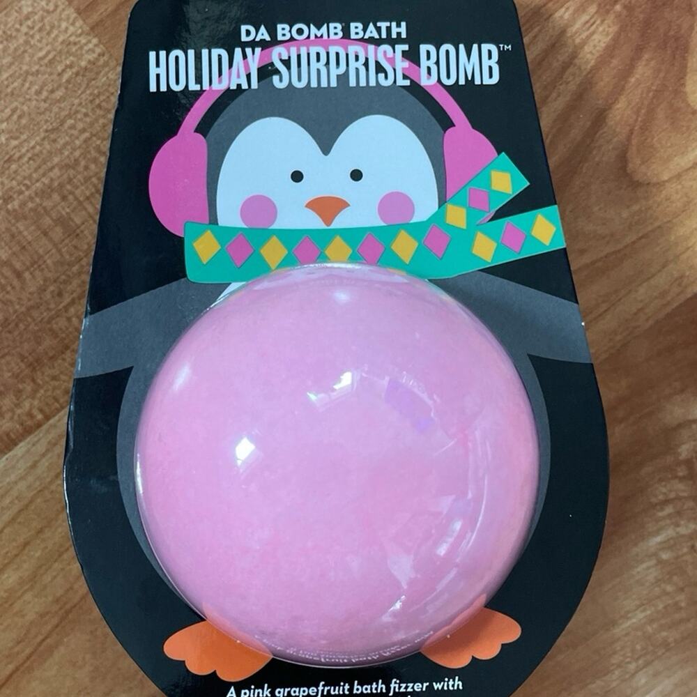 Da Bomb Bath Holiday Surprise Bomb